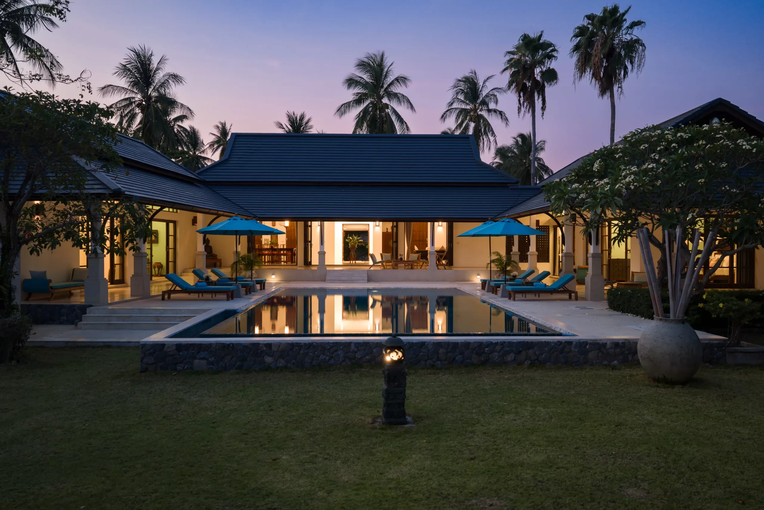 villa ban laem set at night